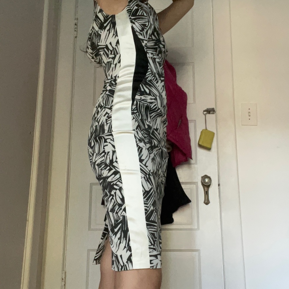 Karen millen NWOT not sold anymore women size 2 - Picture 4 of 10